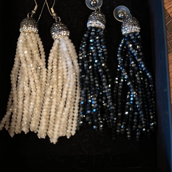 PROM SET OF TWO PAIRS OF EARRINGS CHANDELIER CREAM AND BLACK - Picture 2 of 3